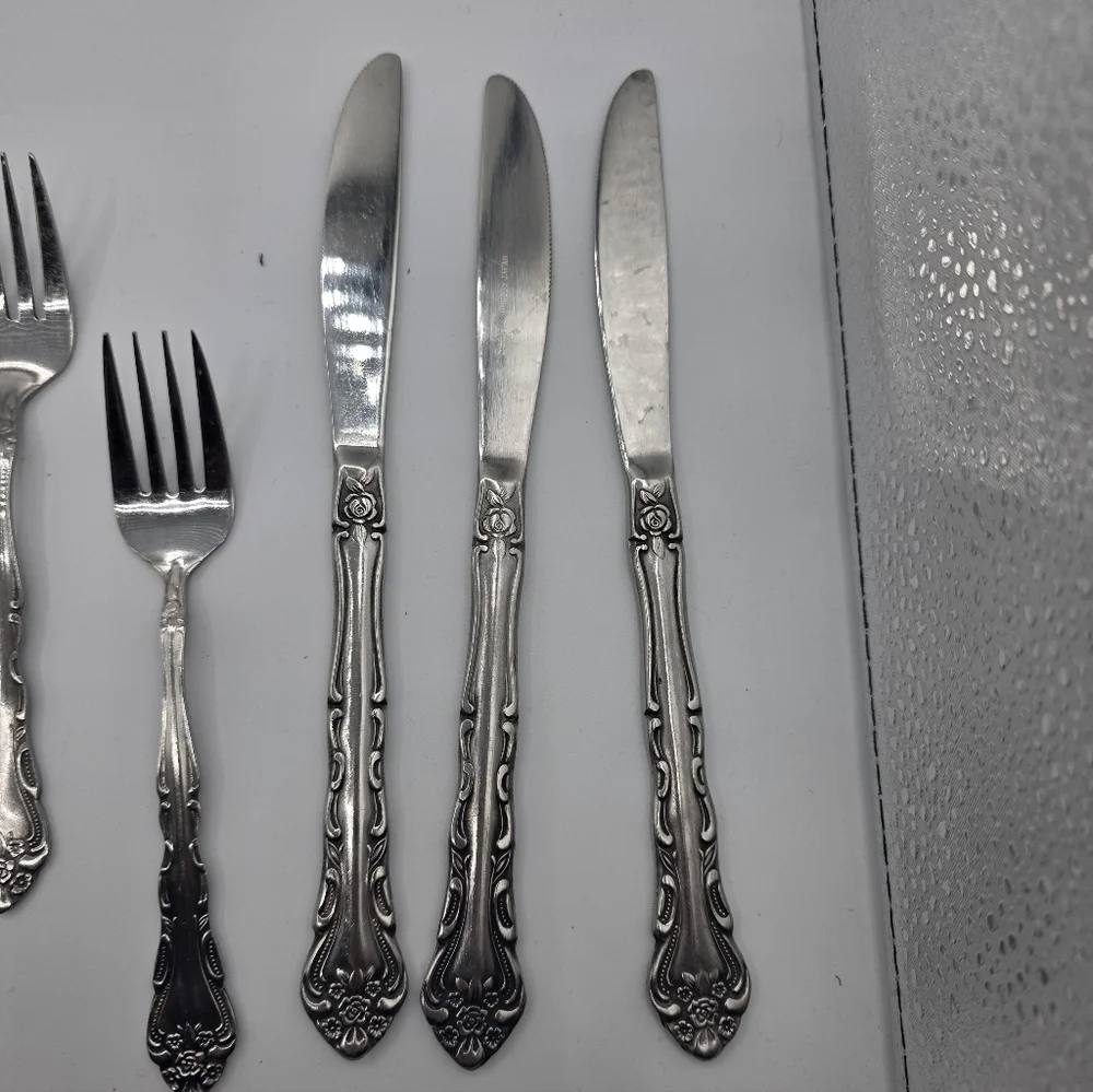Sears knives salad